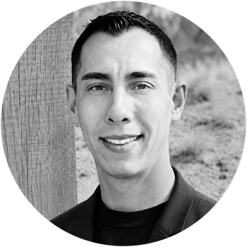 Portrait of Derick Romero, Associate Broker