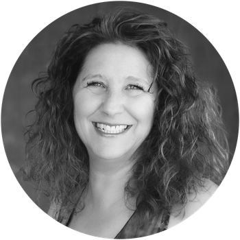 Portrait of Sabine Andraud, Associate Broker